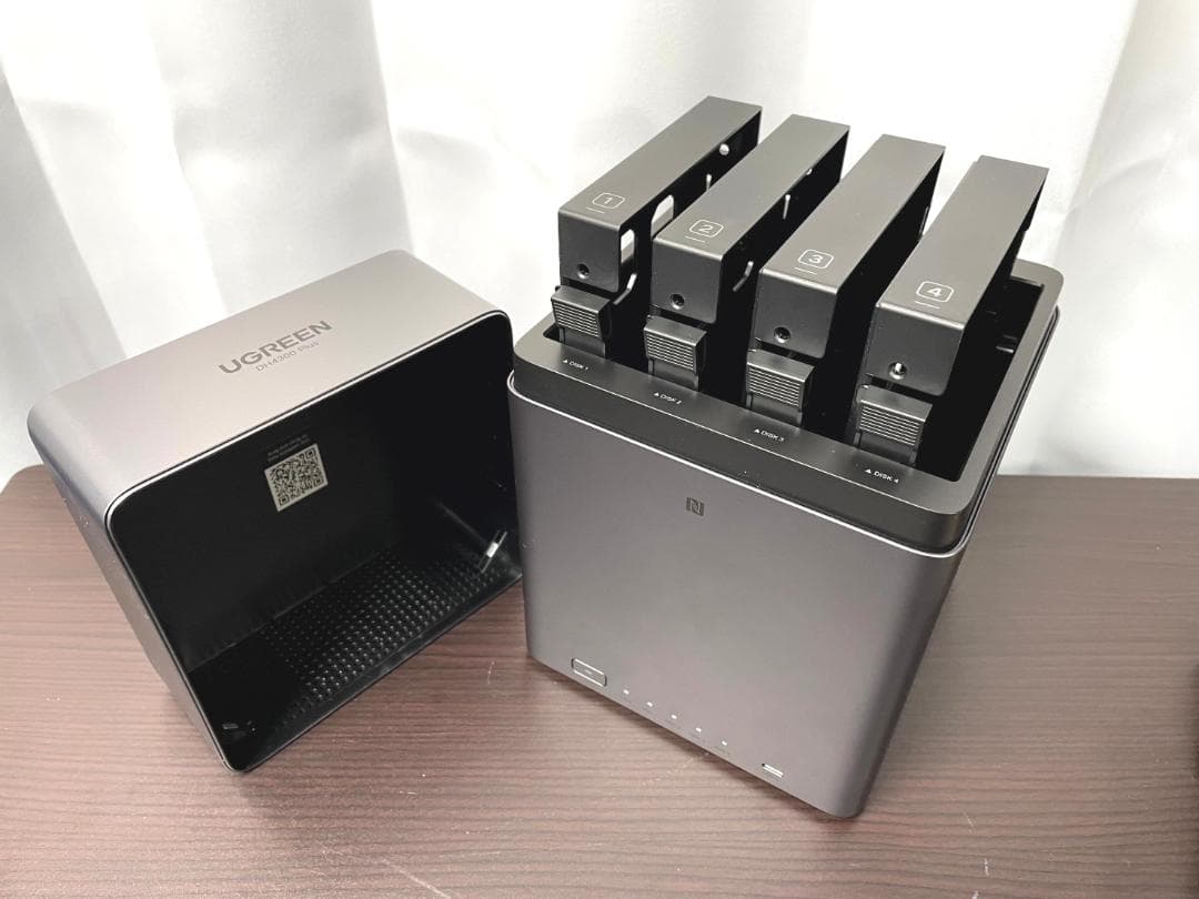 使用短め UGREEN NAS DH4300 Plus