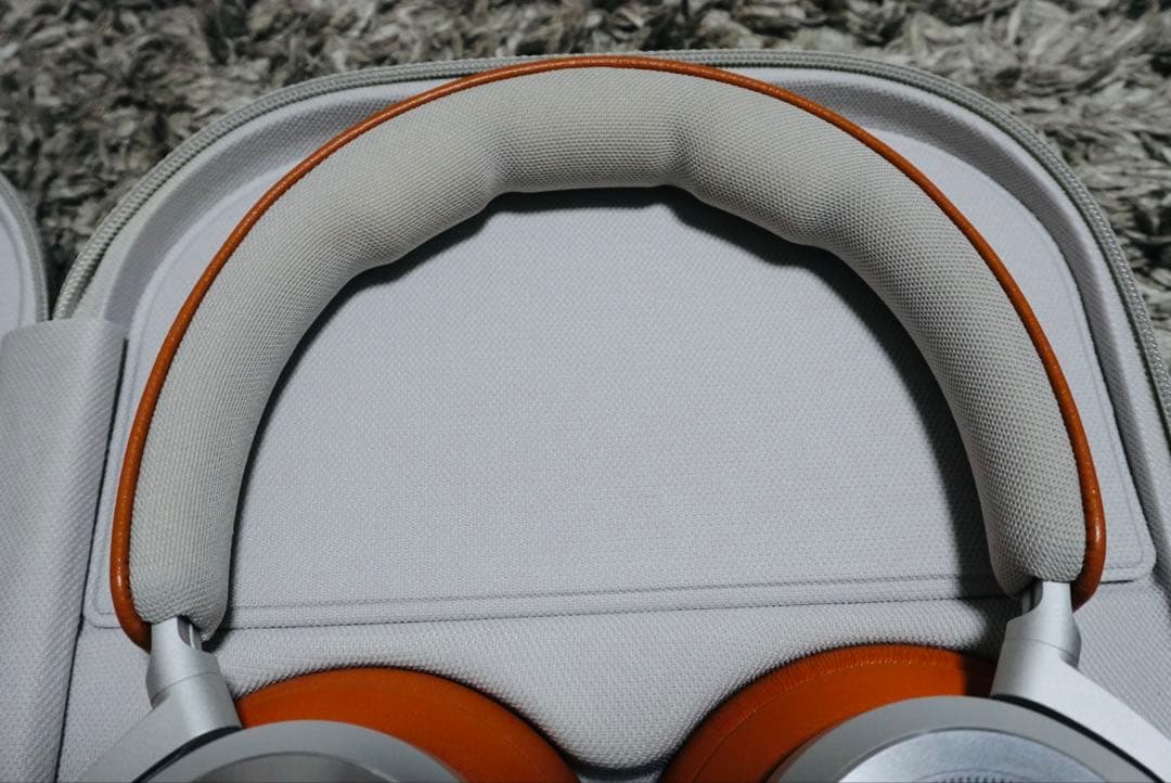 【美品】(限定品)ヘッドホンBang&Olfsen hx mamaAWARDS