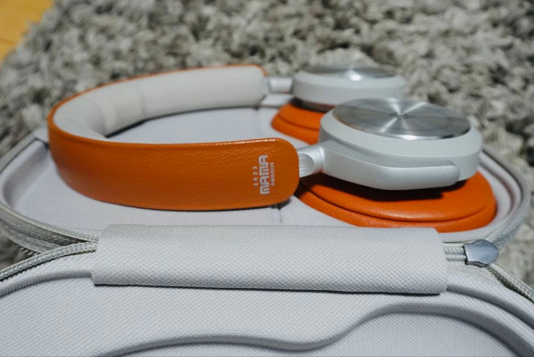 【美品】(限定品)ヘッドホンBang&Olfsen hx mamaAWARDS