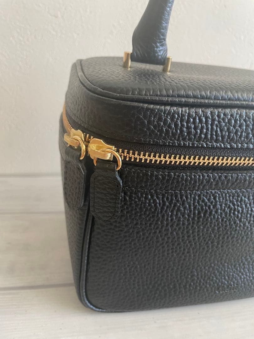 ch!iiibag チーバッグ　ブラック　レザー バニティ