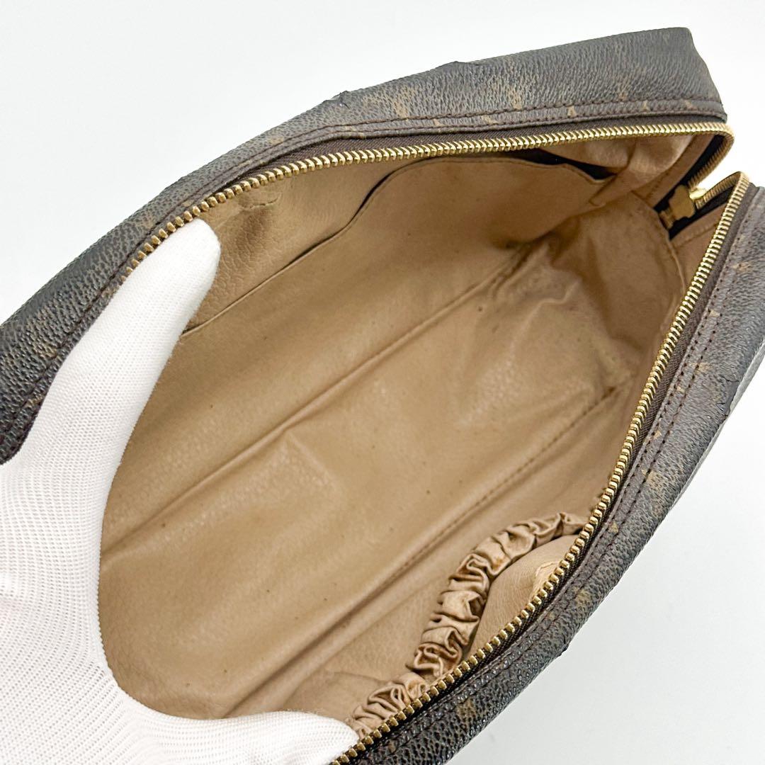 ルイヴィトン トゥルース トワレット 28 モノグラム ポーチ セカンドバッグ