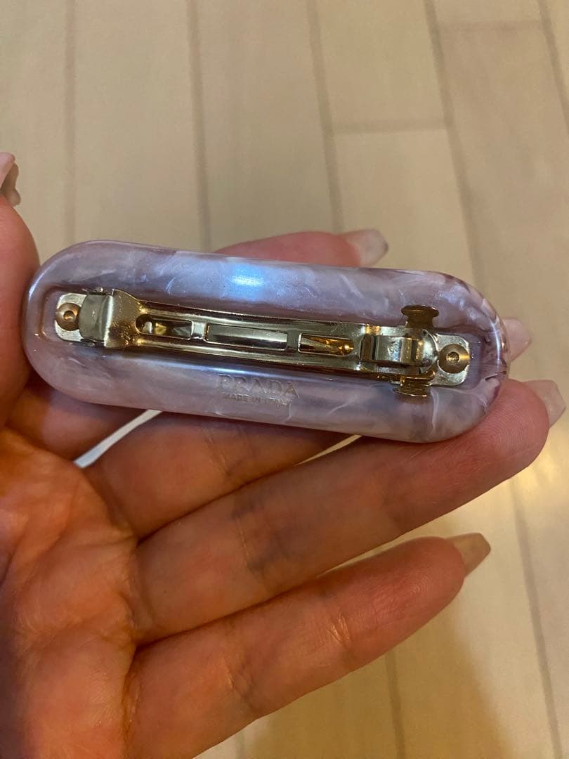 ウォニョンちゃん使用　PRADA ヘアピン ストーン付き ピンク