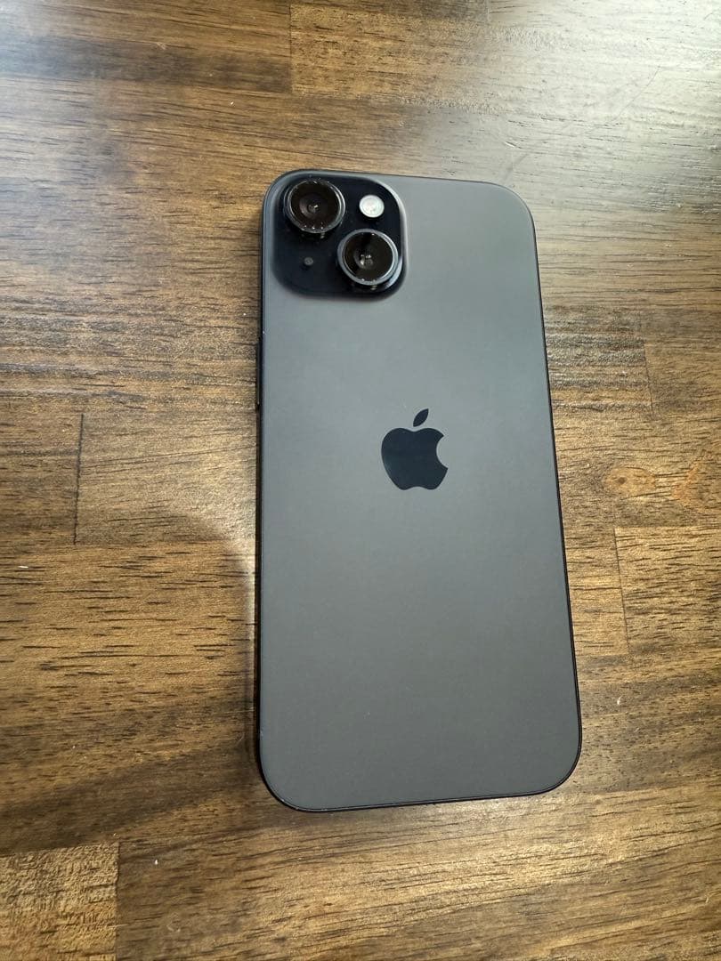 美品iPhone 15 本体　MTMH3J/A ブラック128GB