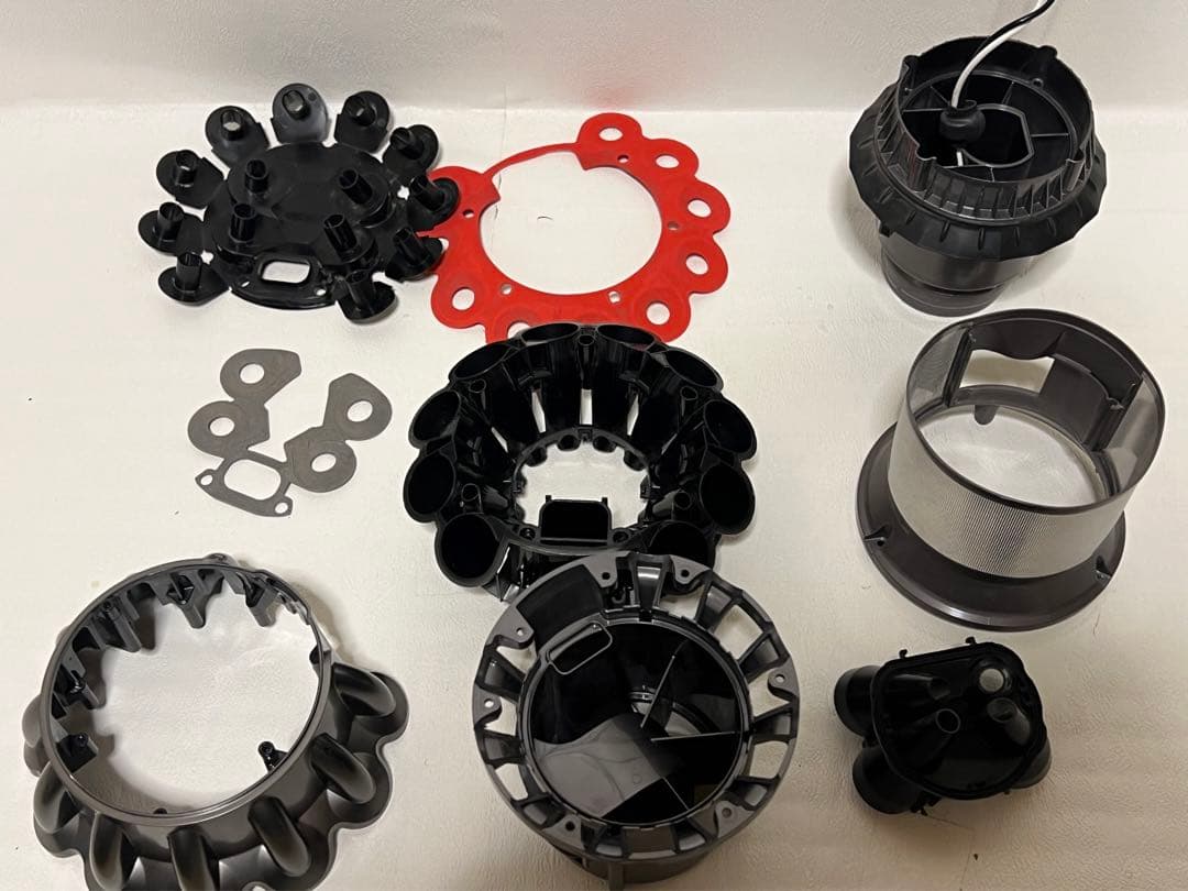 動作品ダイソンコードレス掃除機 dyson sv12 V10 8W