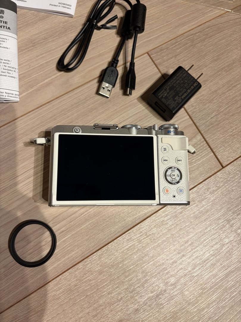 オリンパス PEN E-P7 14-42mm EZレンズキット ホワイト(1台)