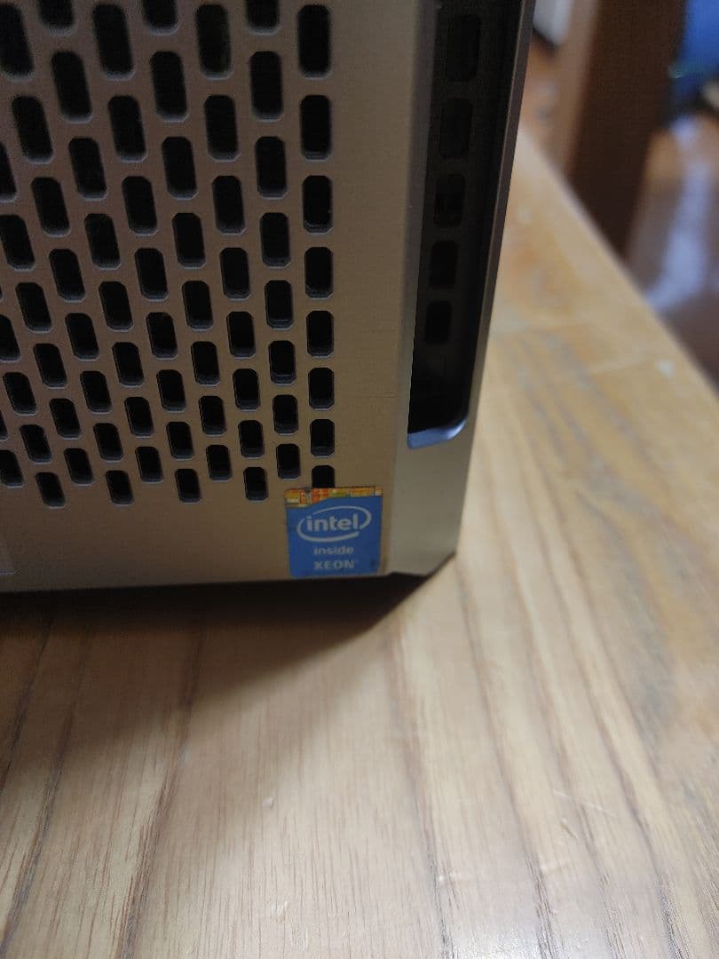 HPサーバー　proliant ml350p gen8