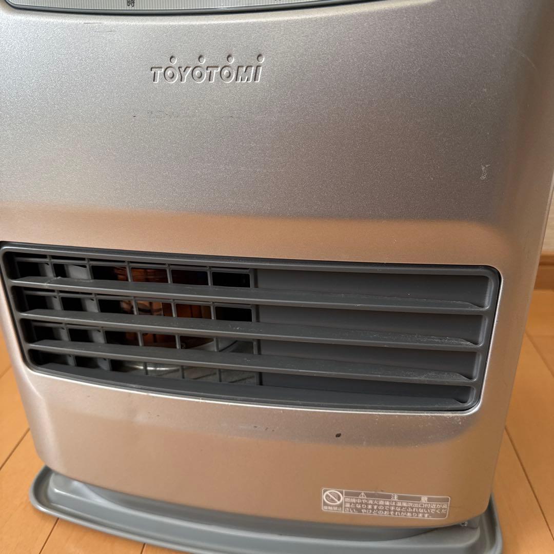 トヨトミ 石油ファンヒーター LC-320 2019年製