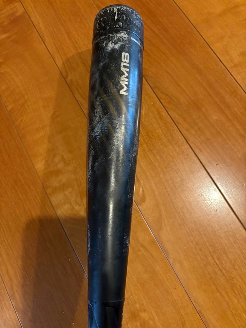 MM18 カーボンファイバー バット ブラック