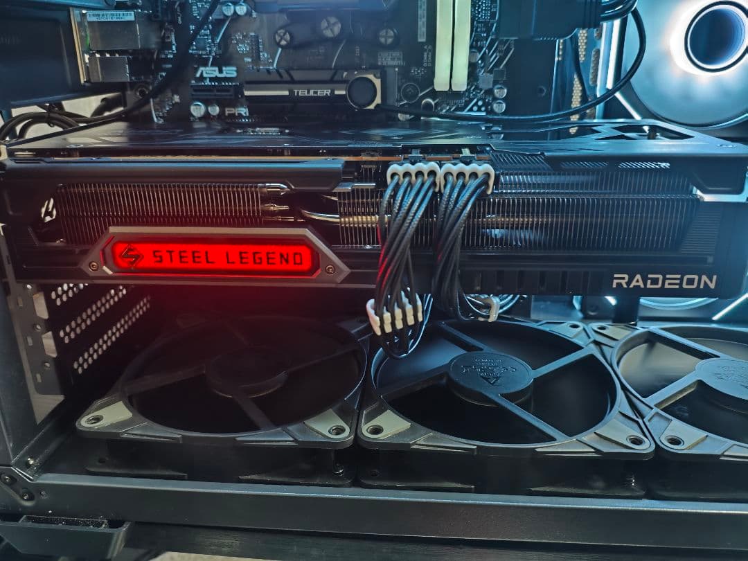 貞*士様 RX9070XT sld 16g steel legend グラフィッ