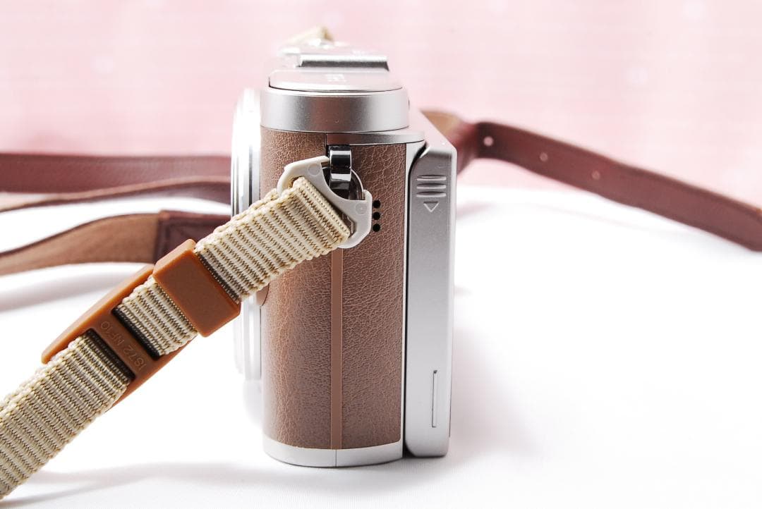 〓美品・シャッター数僅568回〓オリンパス PEN E-PL10 ミラーレス