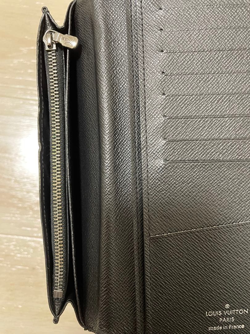 LOUIS VUITTON ポルトフォイユ・ブラザ モノグラム エクリプス長財布