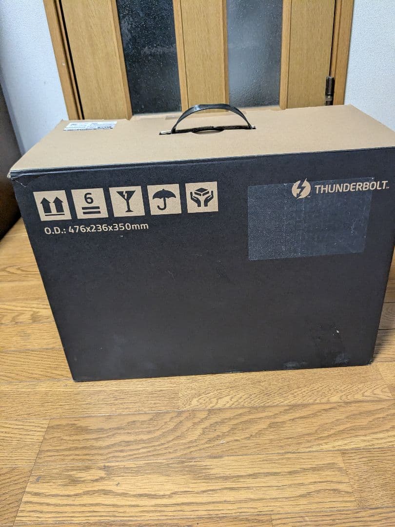 Razer Core X 外部GPUエンクロージャー　外付グラフィックボックス