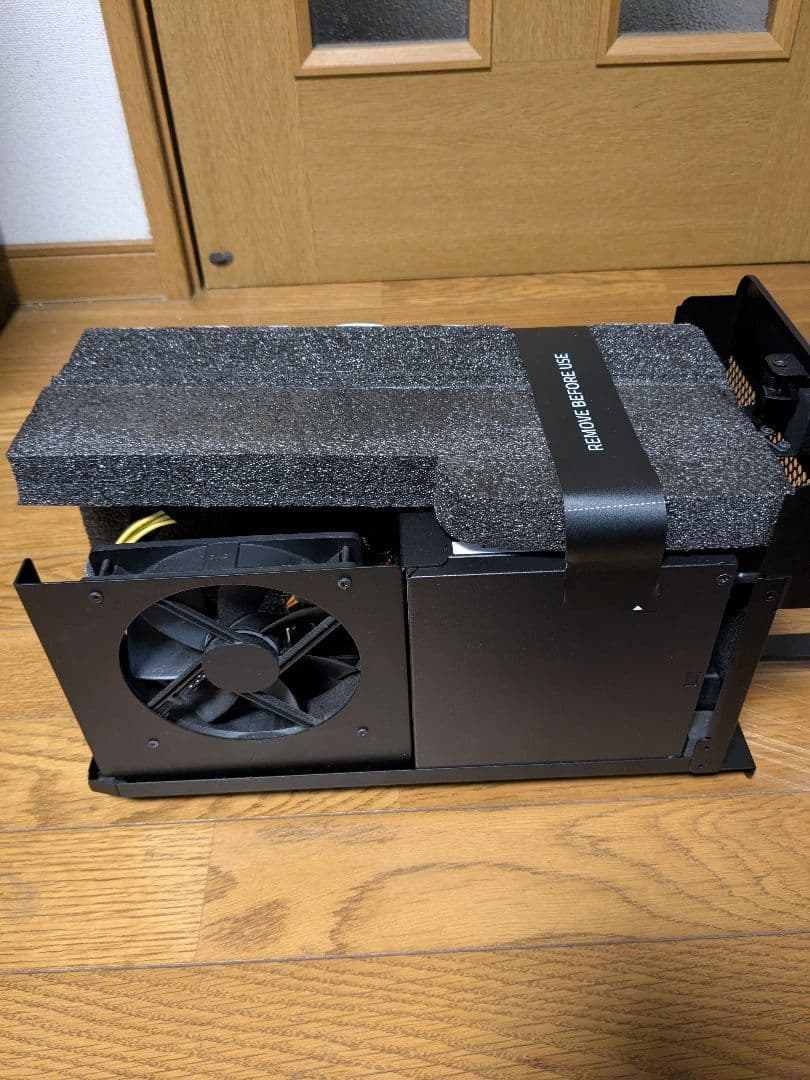 Razer Core X 外部GPUエンクロージャー　外付グラフィックボックス