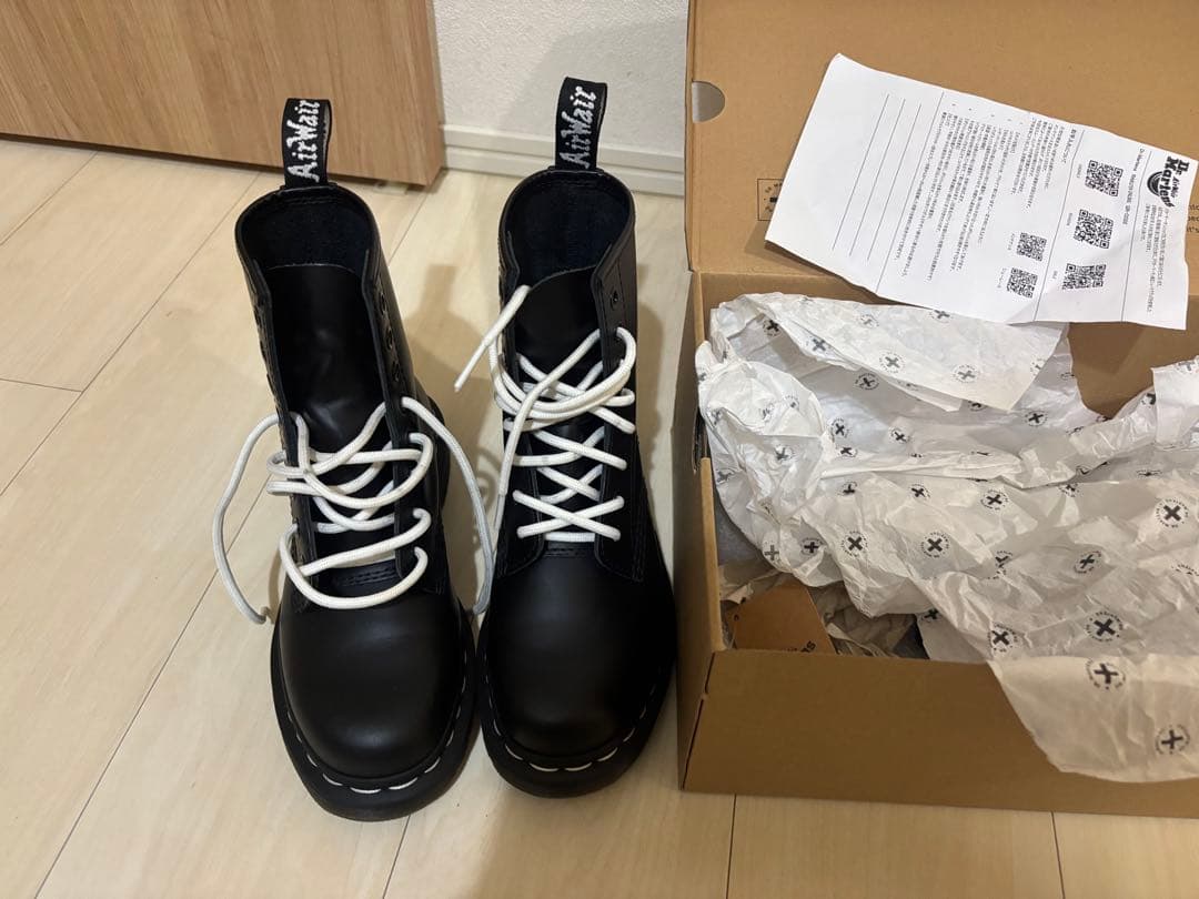 Dr.Martens ドクターマーチン ホワイトステッチ8ホールブーツUK3