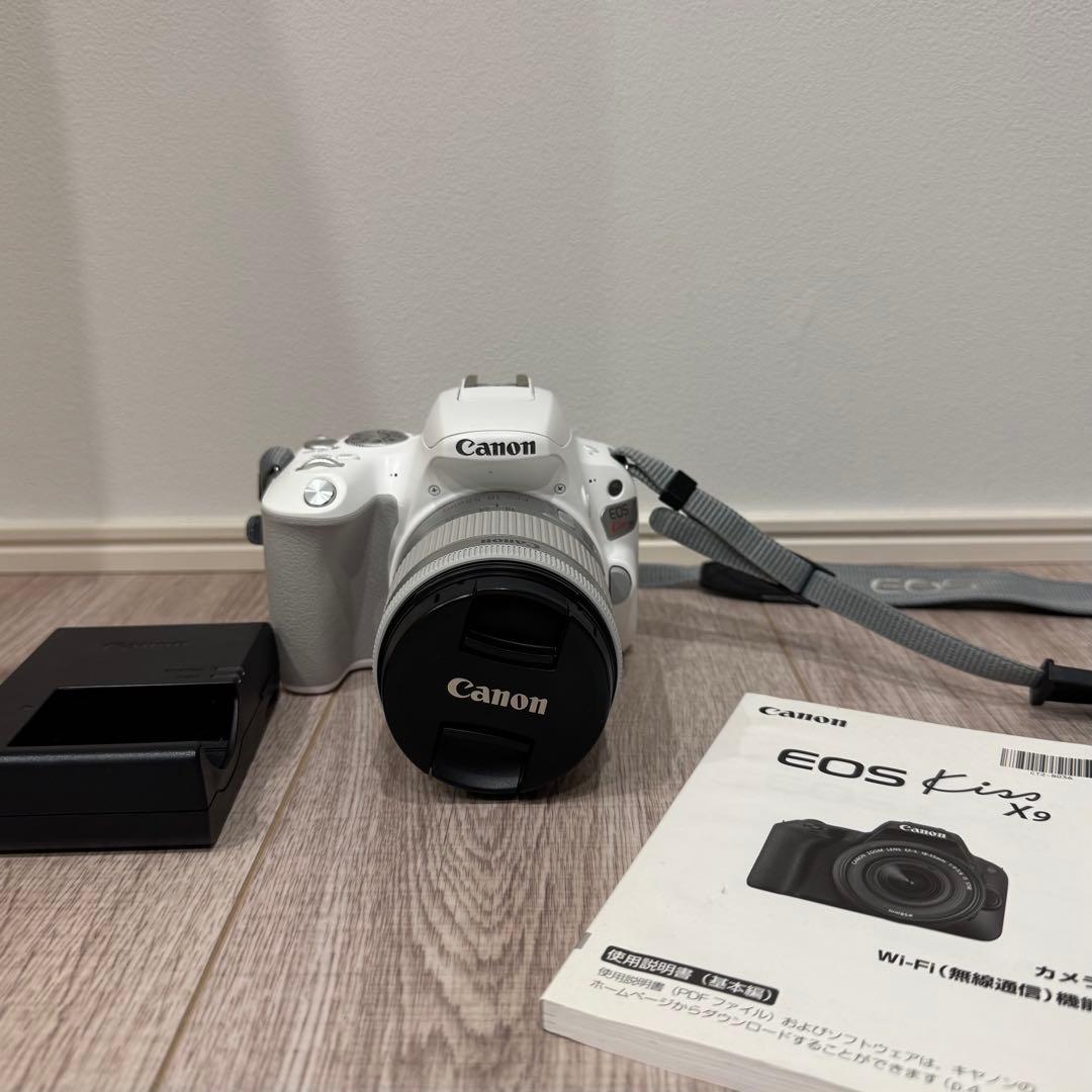 Canon EOS Kiss X9 ホワイト 本体　充電器
