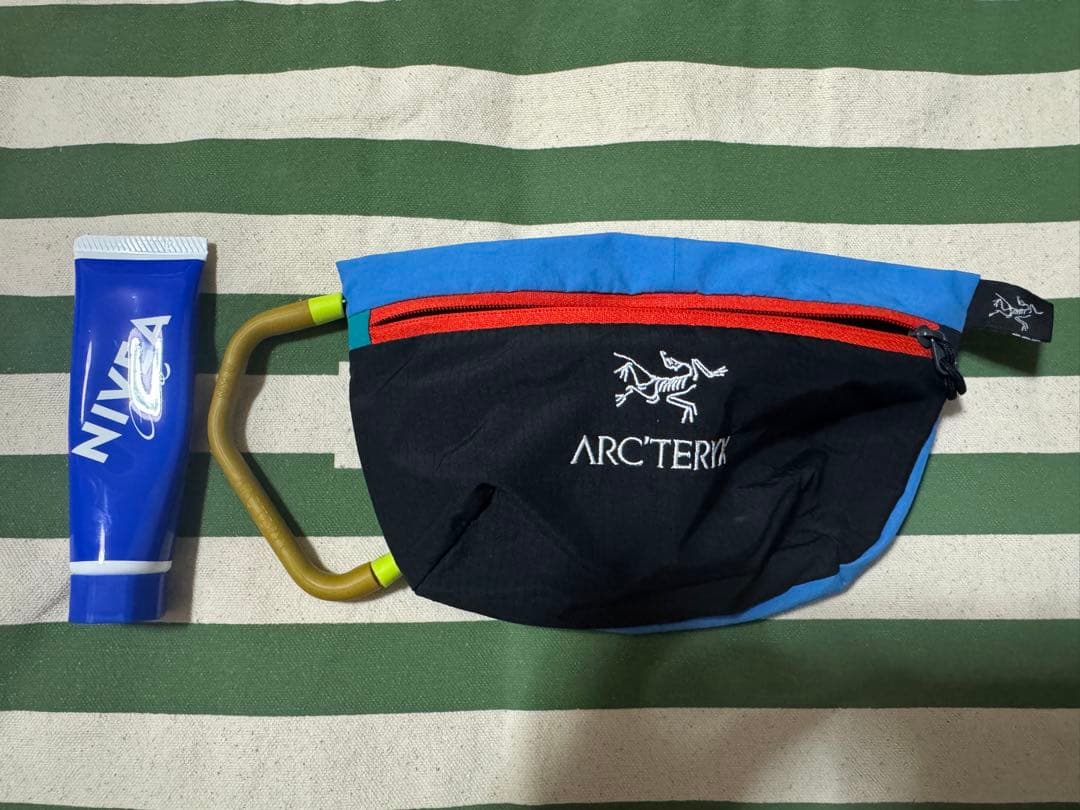 【超希少 日本未発売】ARC'TERYX ポーチ
