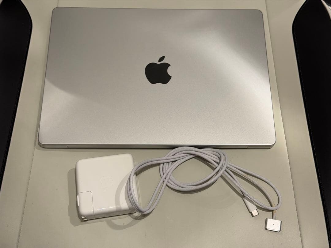 MacBook Pro 14“ M1 Max 64GB US