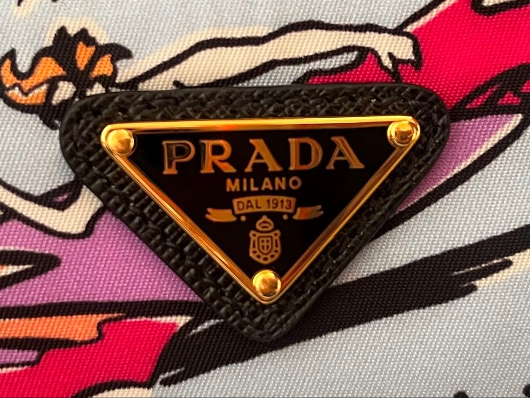 PRADA サーフィン ポーチ