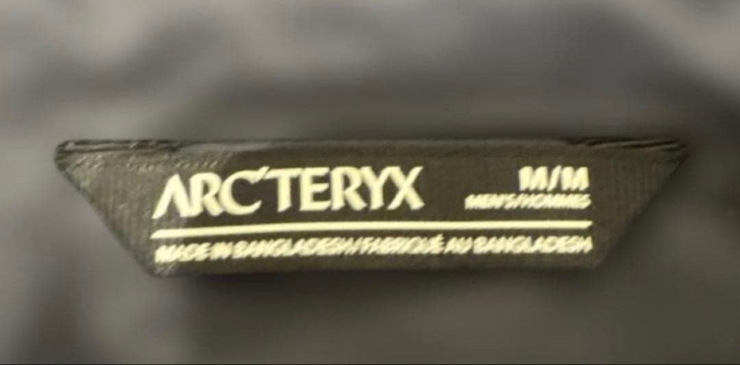 ジャケット・アウター ARC'TERYX Atom Hoody Black Sapphire / M