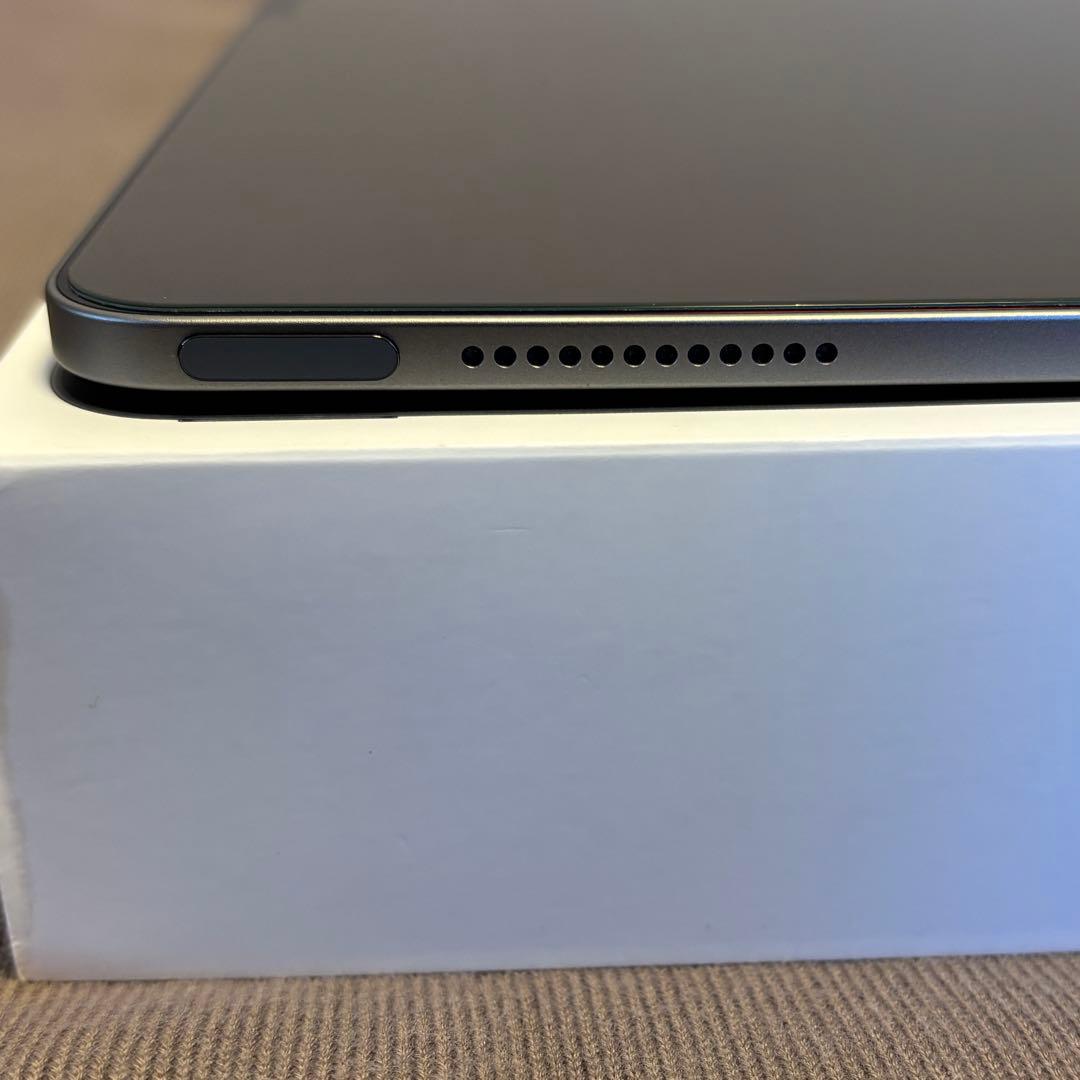 iPad Air (M3) 13インチ　Wi-Fi版　スペースグレイ　128GB