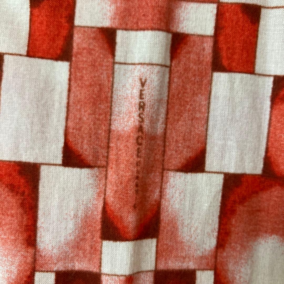 ま*ん様 【レア美品】ベルサーチ 赤柄シャツ ビンテージ
