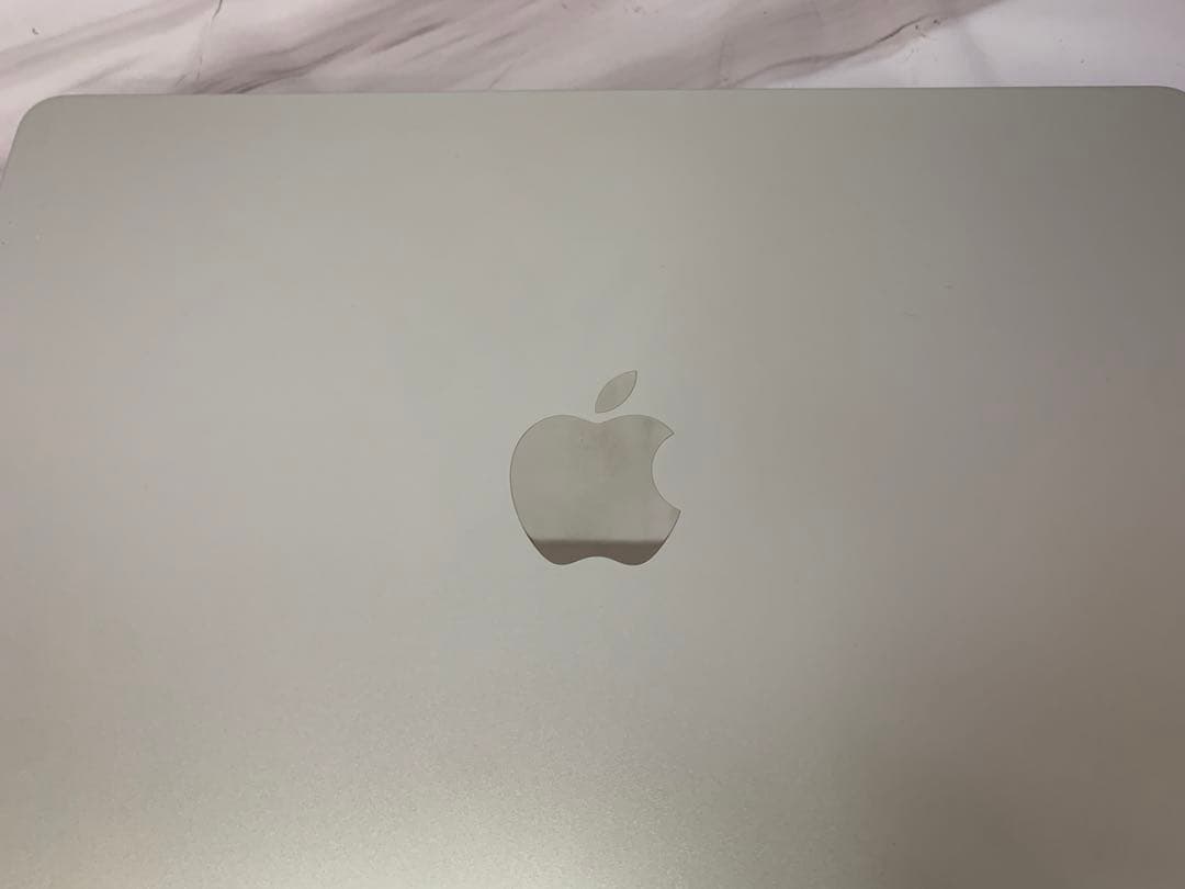 MacBook本体 MacBook AirM2 2022 FF43MKQV5Q A61216-7