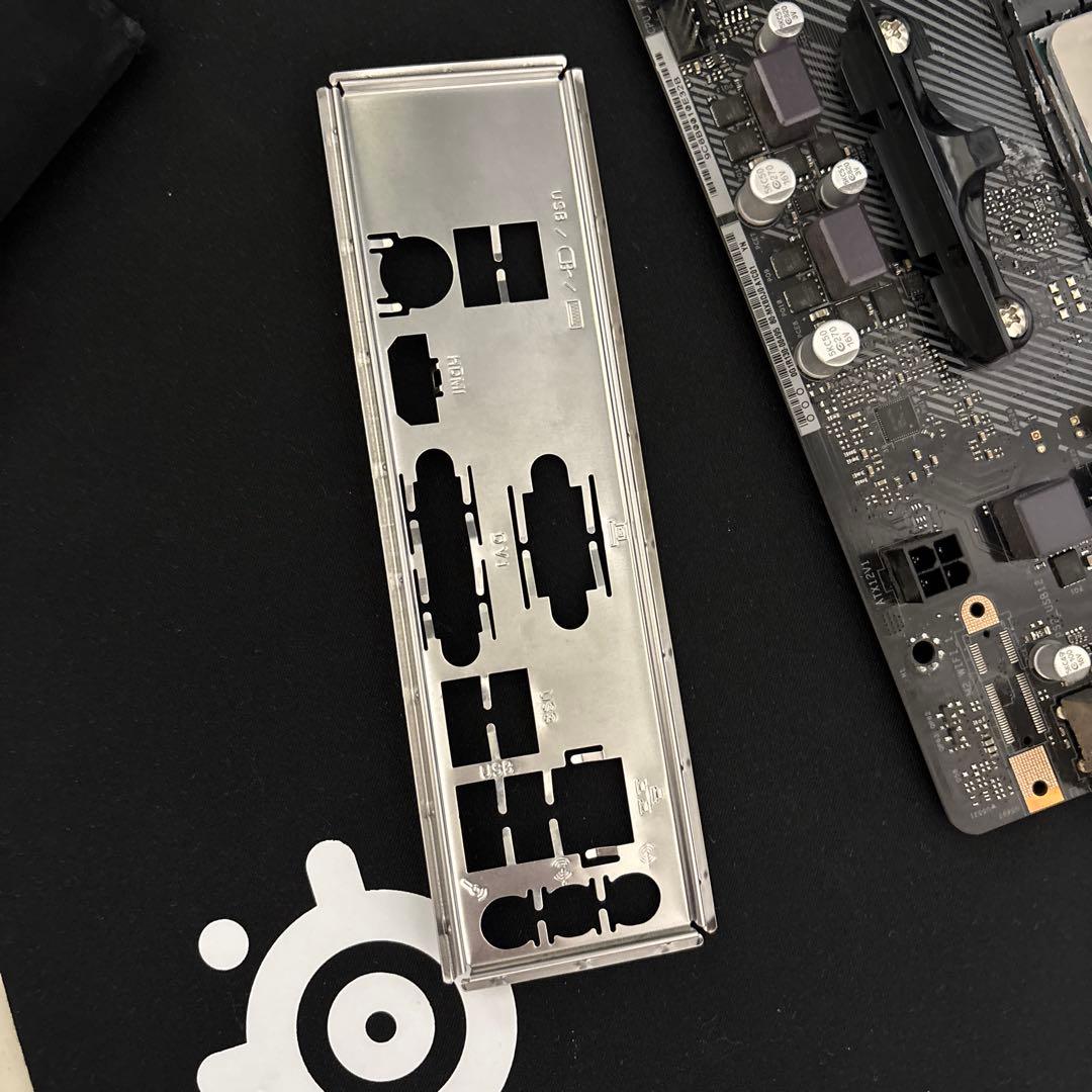 CPU 5700X Asrock B550M-HDV