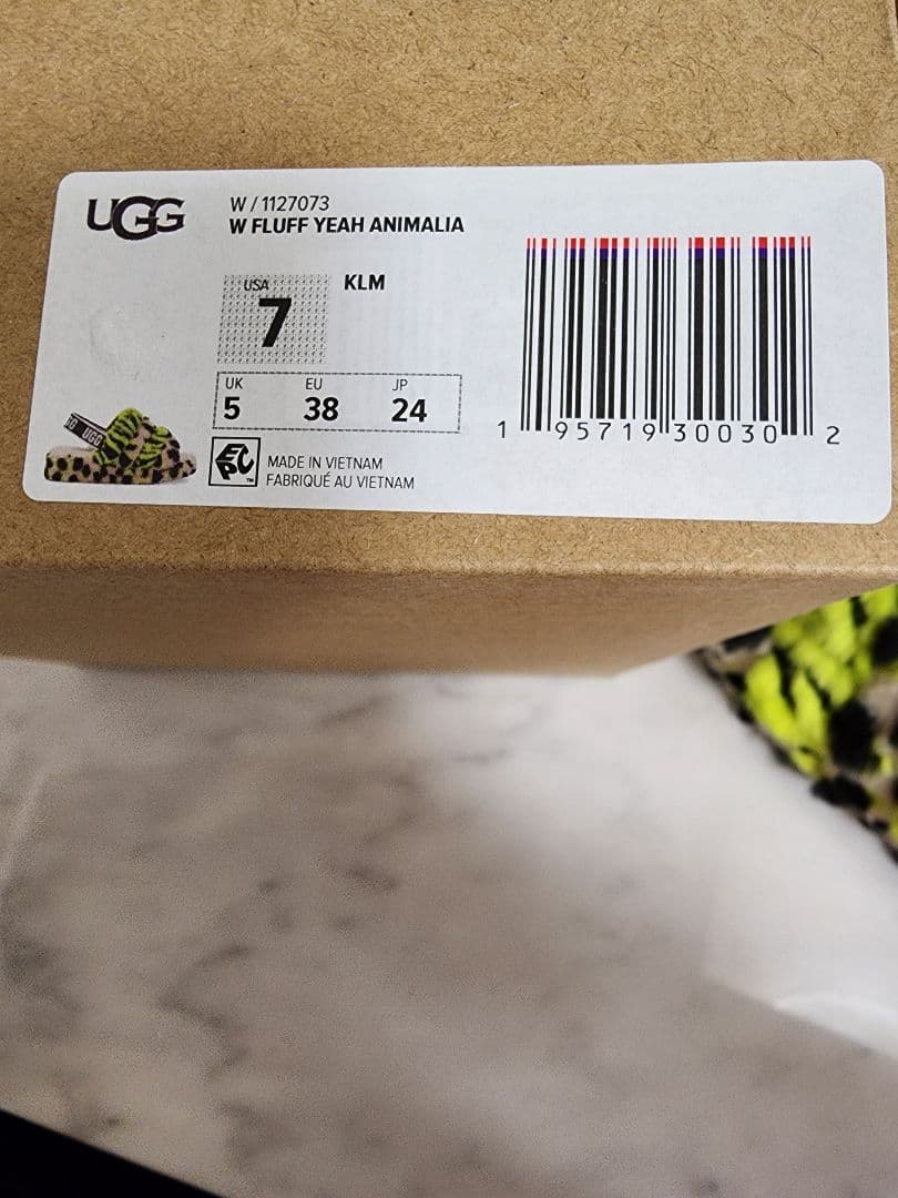 UGG ヒョウ柄 スライドサンダル 『新品』