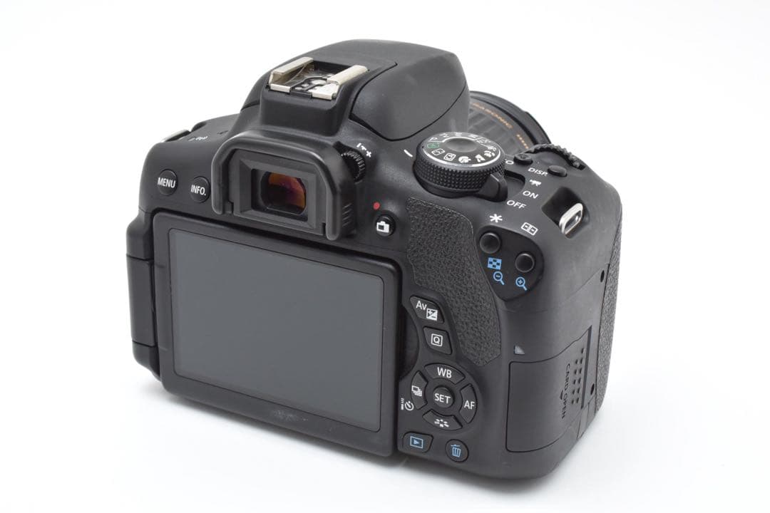 デジタル一眼レフカメラcanon kiss x8i標準レンズセット