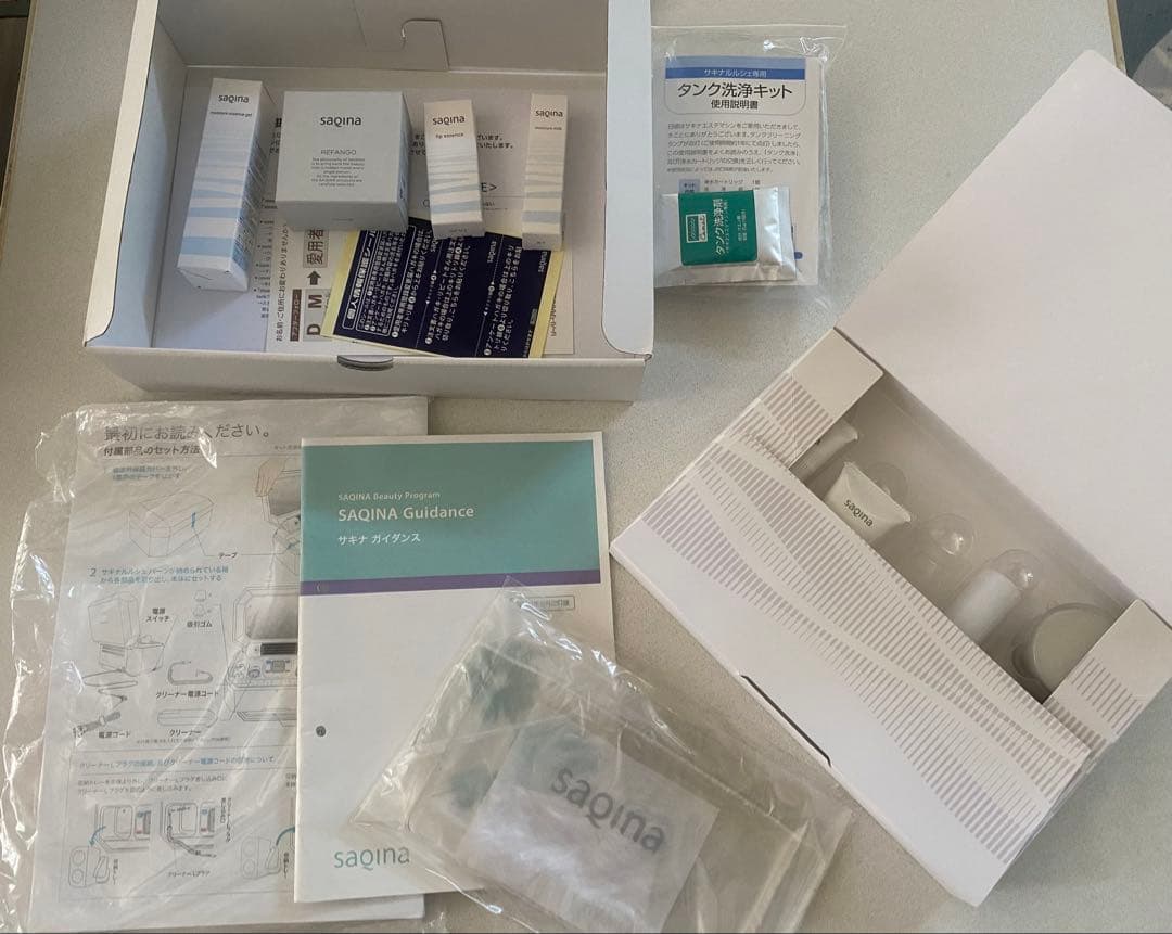 SAQINA サキナ 美顔器 Lulucie ルルシェ　LEDライト付き