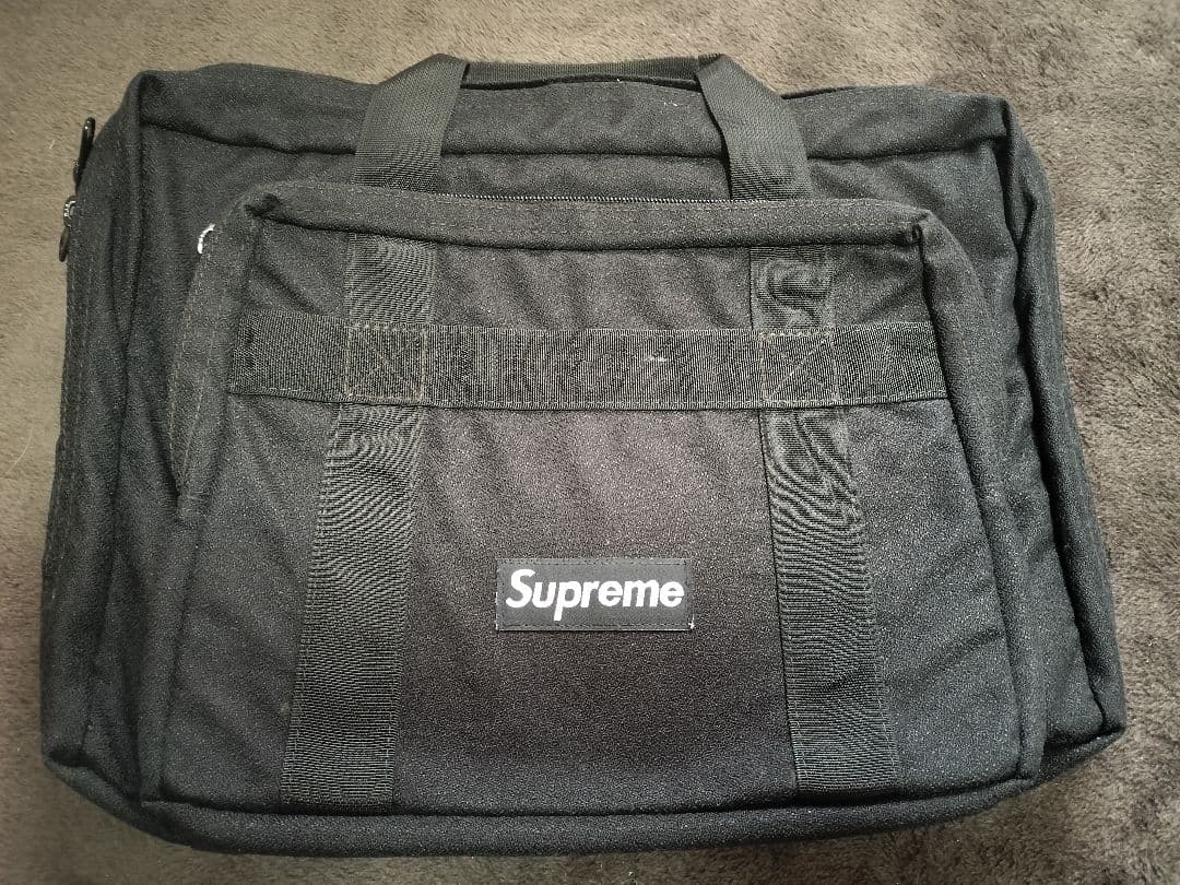 シュプリーム　カバン