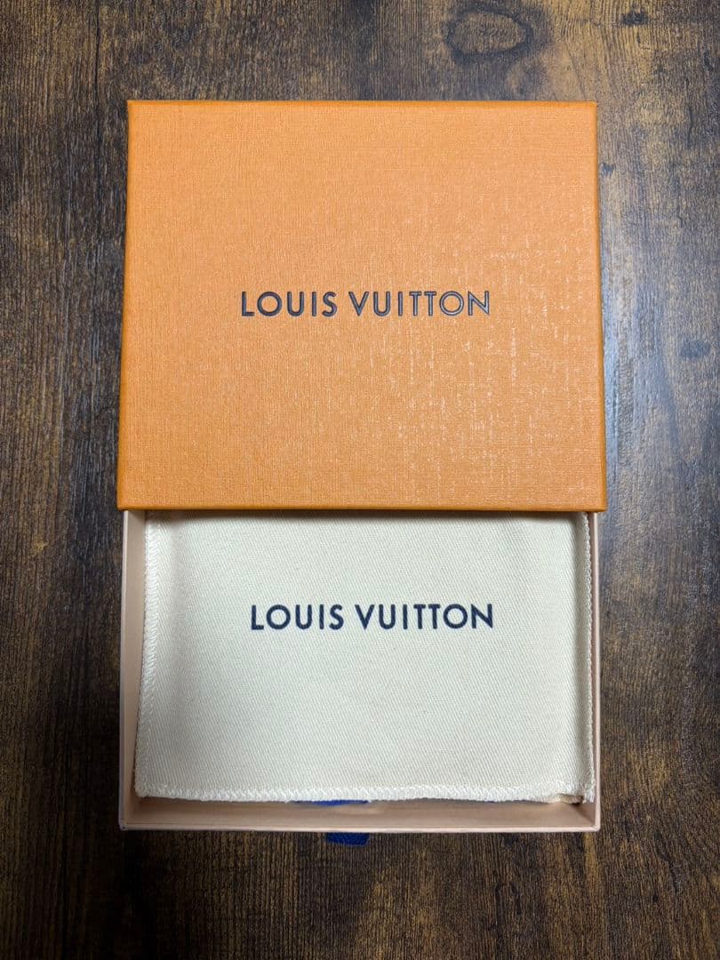 【tpoN】LOUIS VUITTON ジッピーパース