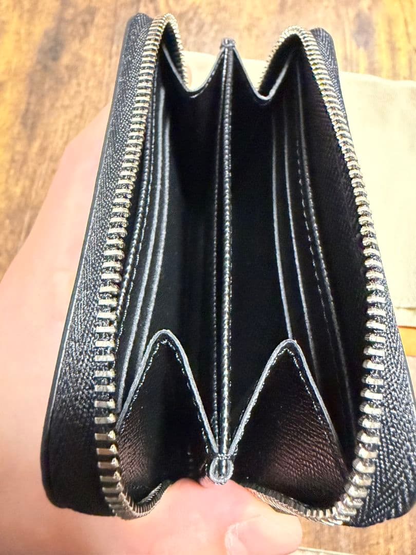 【tpoN】LOUIS VUITTON ジッピーパース