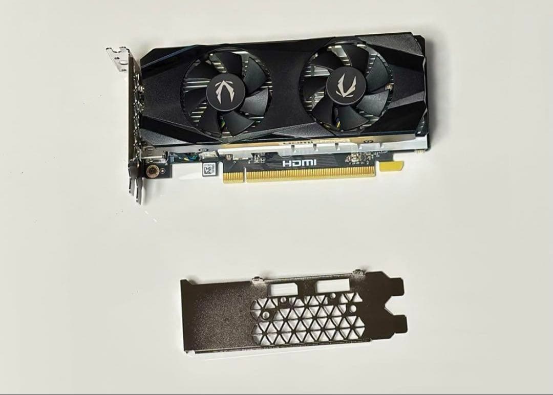 ZOTAC GeForce RTX 3050 6GB ロープロファイル