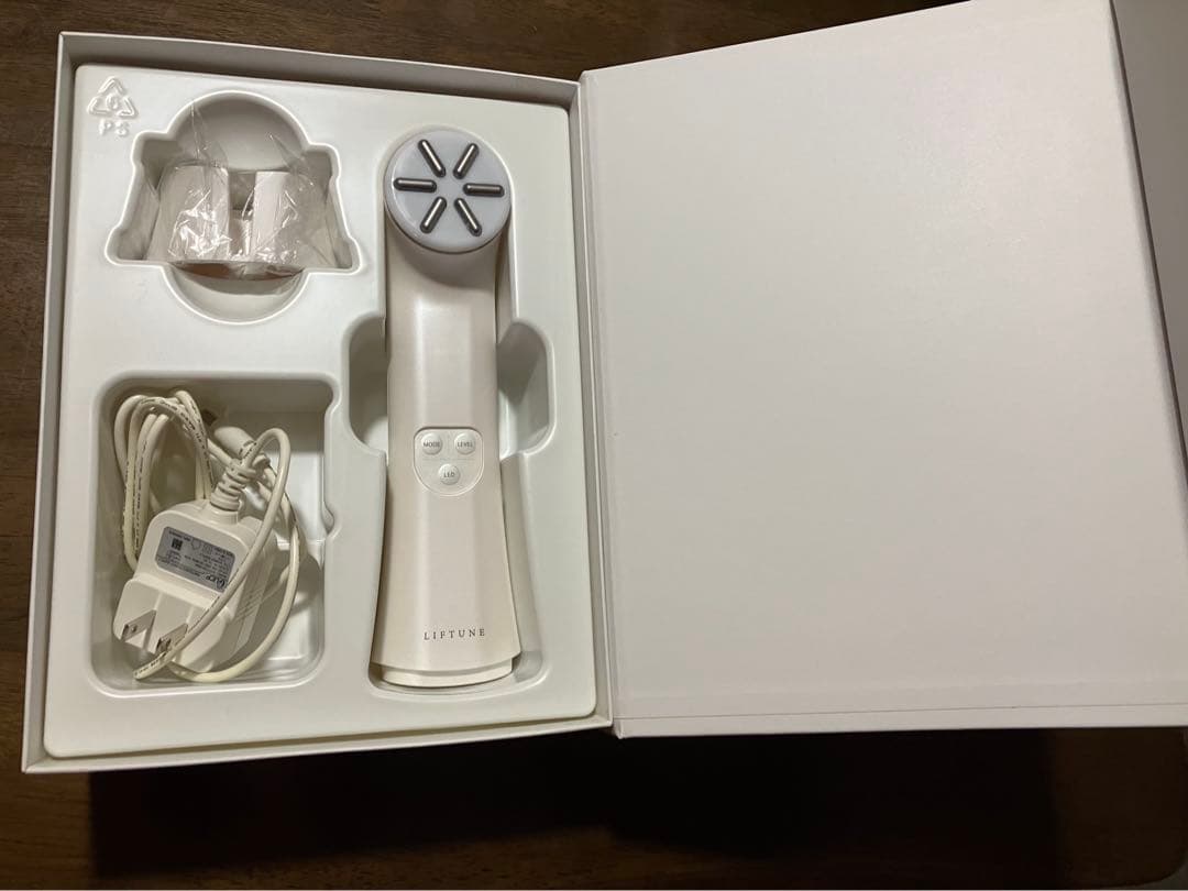 リフチューン　家庭美顔器