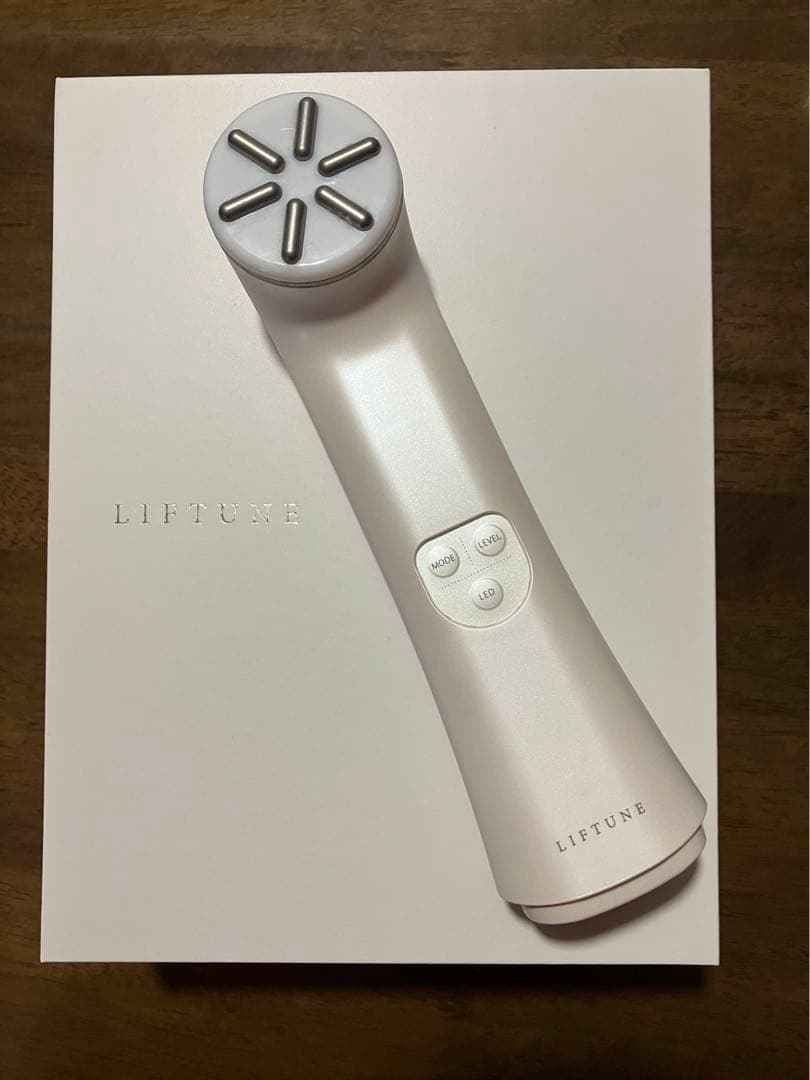 リフチューン　家庭美顔器