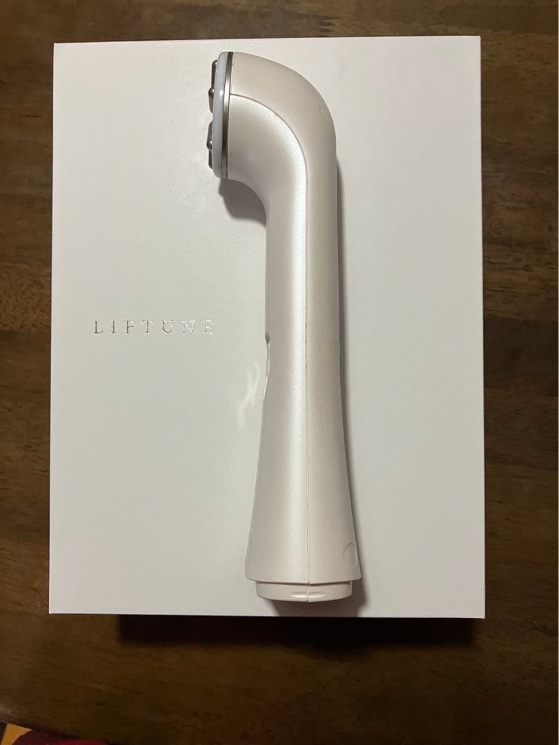 リフチューン　家庭美顔器