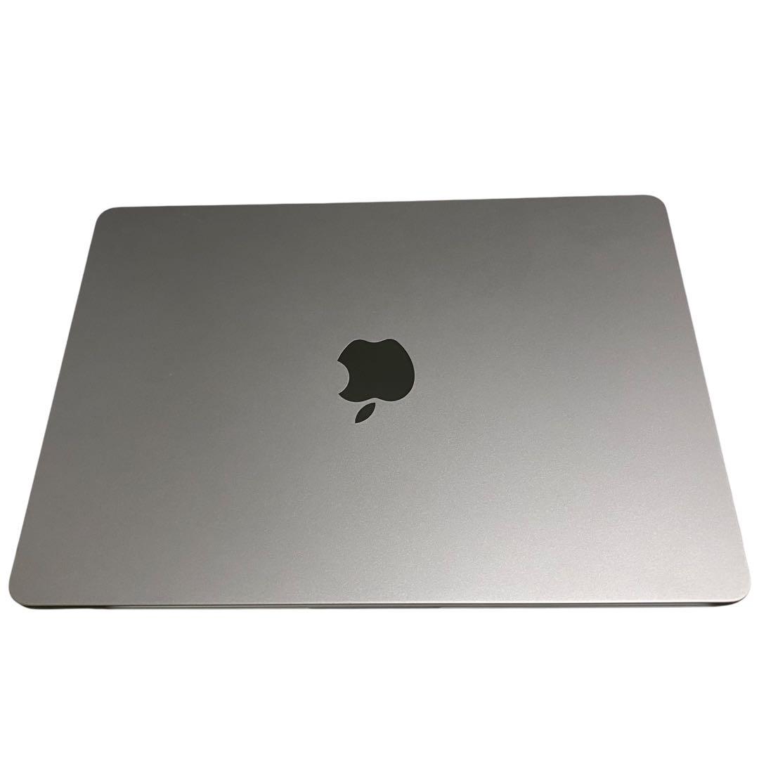 【売り切り/美品】Apple MacBook Air M2（2022年モデル）