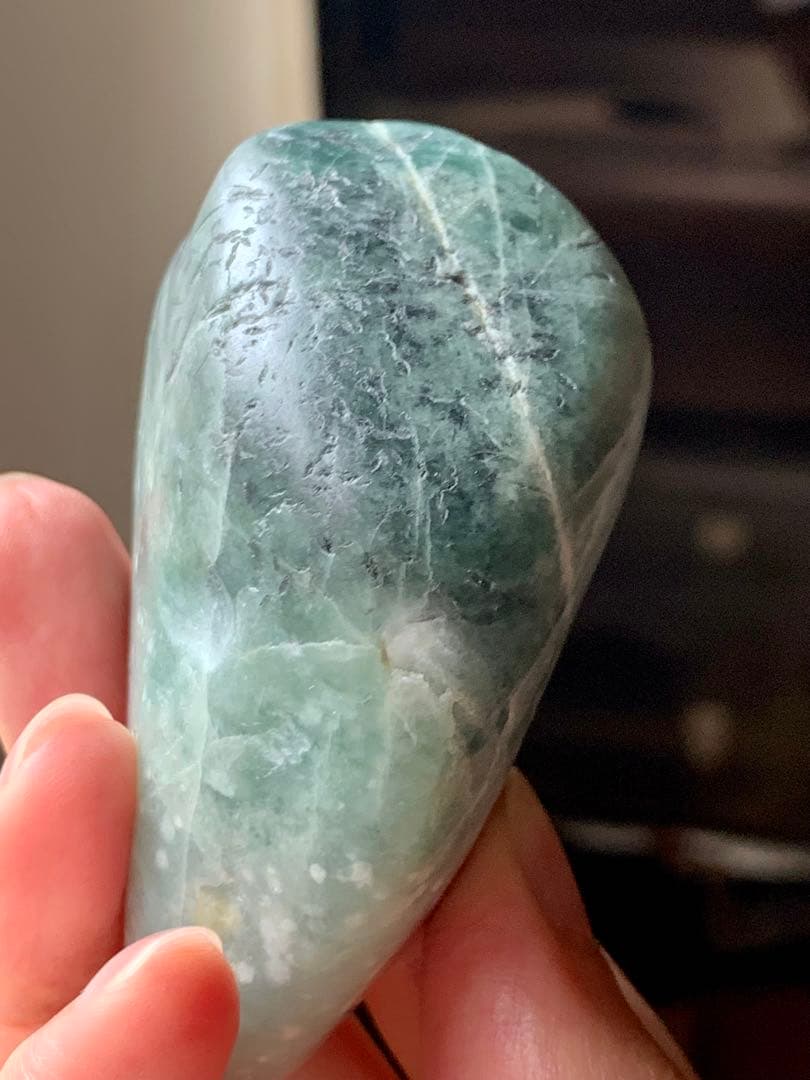 糸魚川ひすい極上の海石　翡翠　原石　翡翠　鉱物標本　コン沢　水石　根付　青翡翠