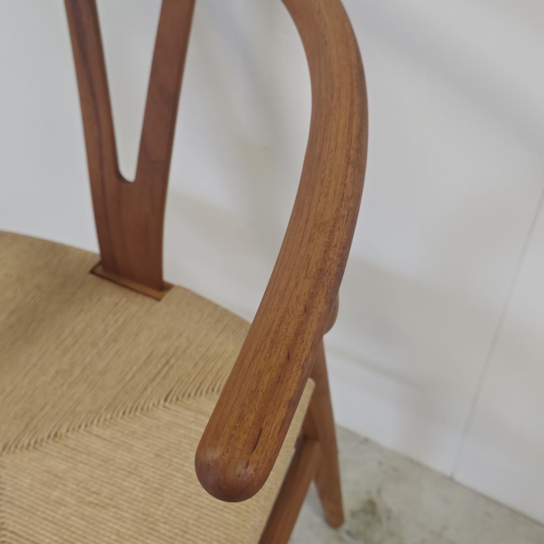 CH24 / Yチェア チーク材・オイル仕上げ SH45cm