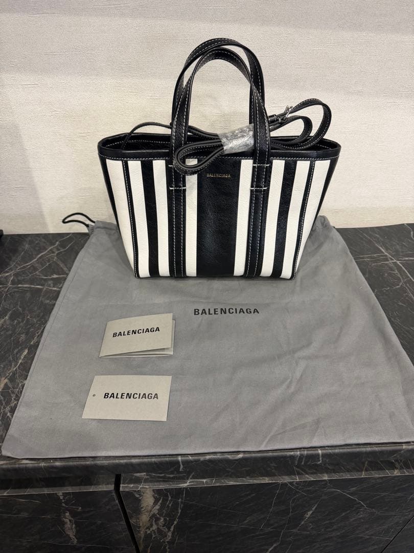 け*い様 未使用品BALENCIAGA ストライプハンドバッグ