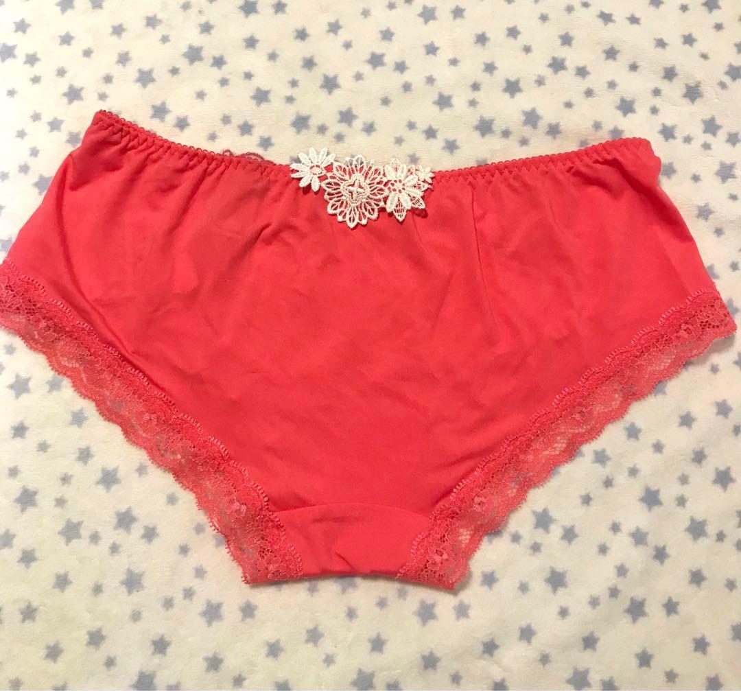 週末SALE✩.*˚早い者勝ち❣️新品 ワコール　サルート