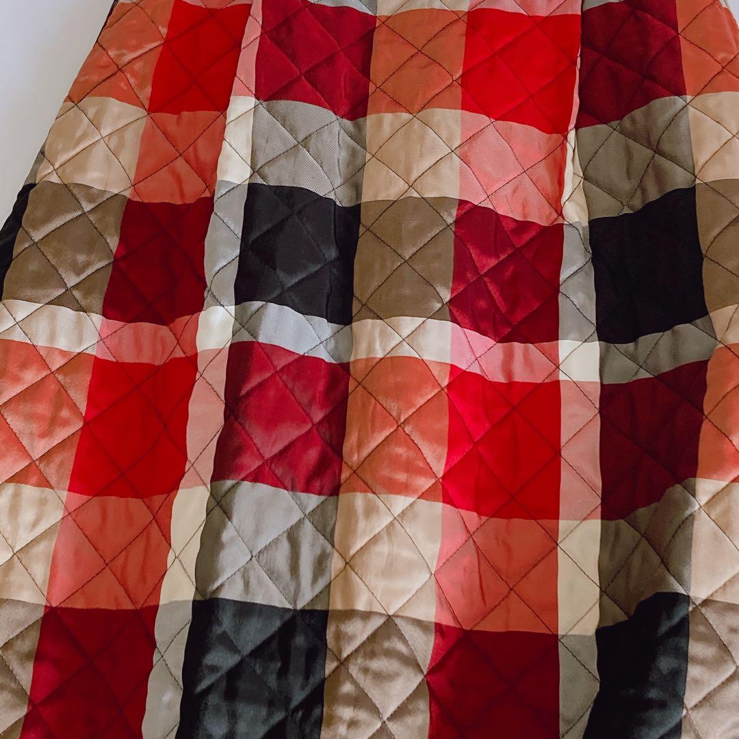 極美品 ブルーレーベルクレストブリッジ キルティングのリバーシブルスカート 38