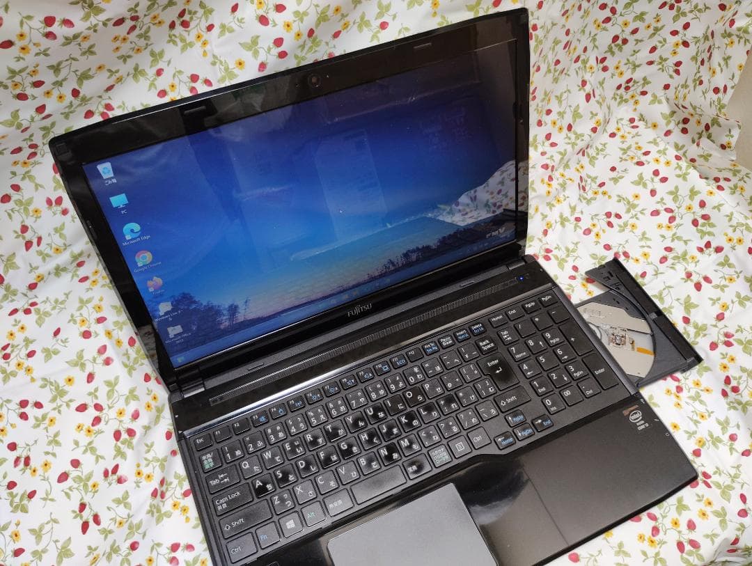 富士通　LIFEBOOK　AH45/M　Core i3　OFFICE