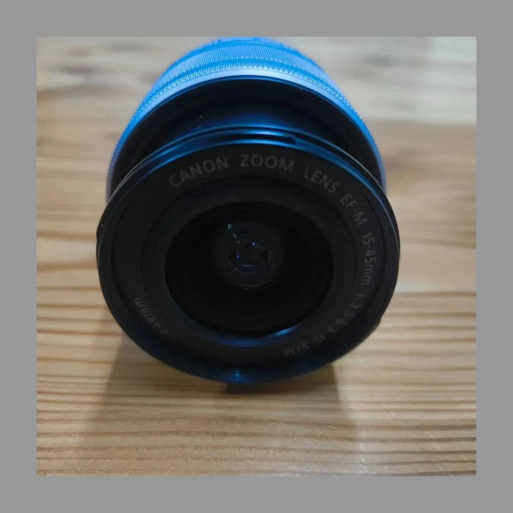 キャノン　Canon EOS Kiss M2 ホワイト 15-45mmレンズ付き