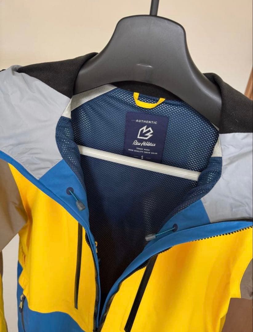 【2回使用】REWスノーボードウェア2025モデル上下セット