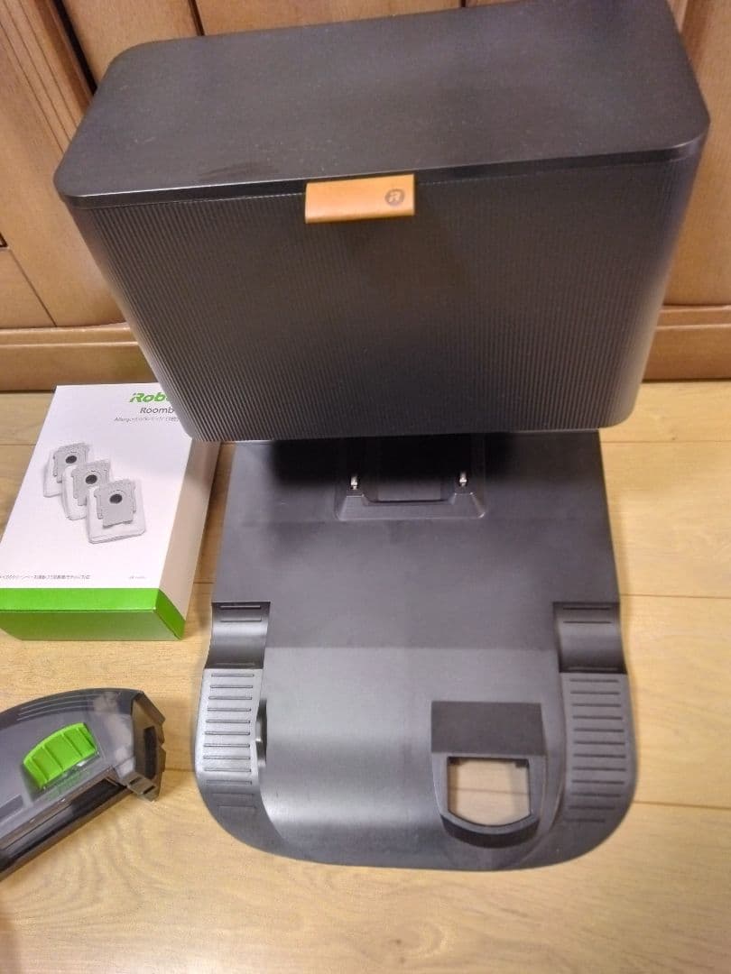 【使用1カ月程度】ルンバij用クリーンベース&専用ダストボックス