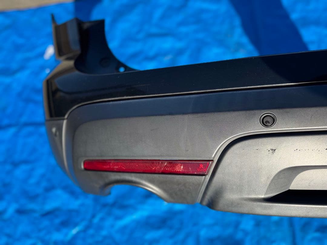 フォードエクスプローラーリアバンパー2012パーキングセンサー付き