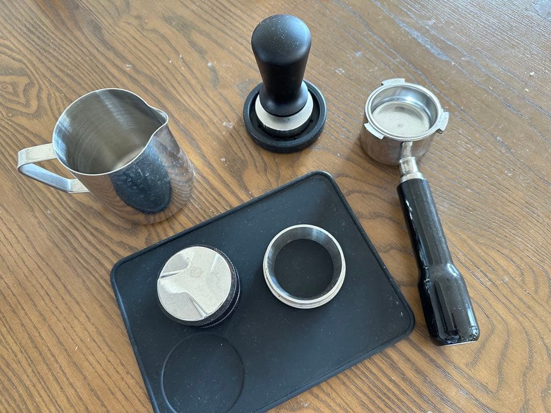 De'Longhi(デロンギ) デディカEC680M 追加購入品1.5万円分付き