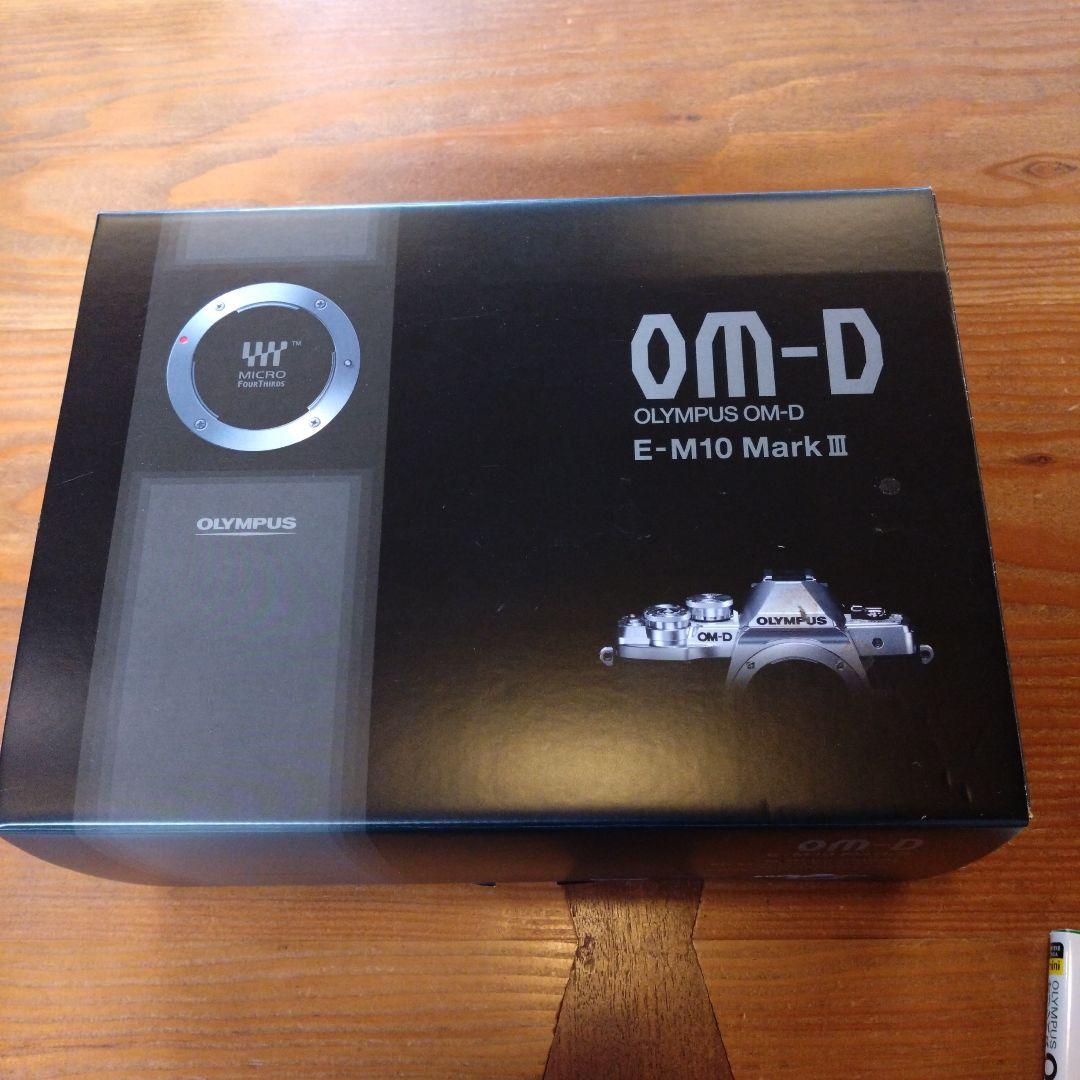 OLYMPUS OM-D E-M10 Mark III 本体美品です